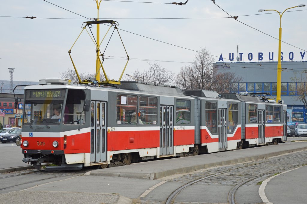 Kaschauer Tatra KT8D5R.N2-Wagen 509, Endhaltestelle Bahnhof (Staničn nmestie/Bahnhofsplatz); 17.11.2012 