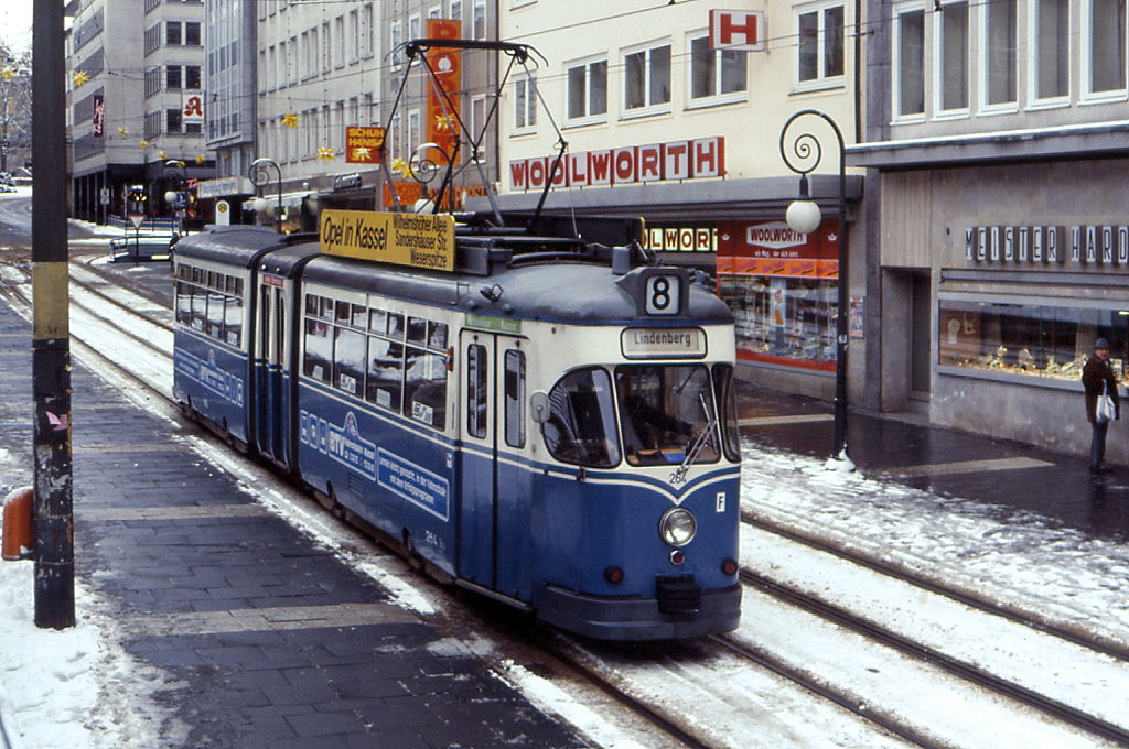 Kassel Tw 264 in der oberen Knigstrae, 05.01.1986.