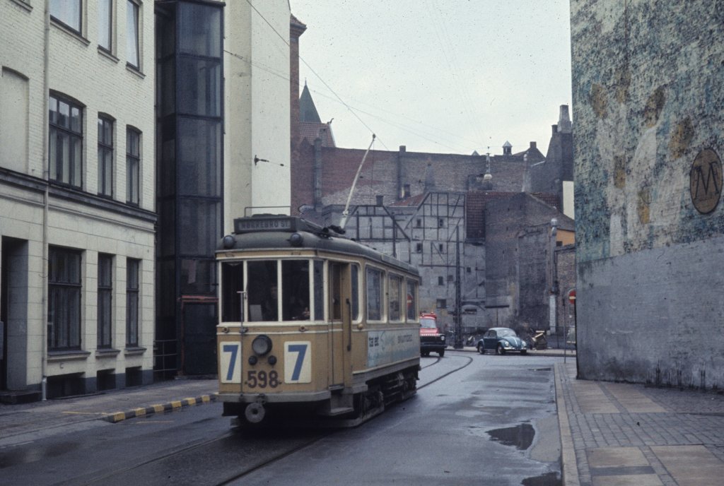 K�benhavn / Kopenhagen KS SL 7 (Grossraumtriebwagen 598) Ny �stergade am 2. Februar 1969.