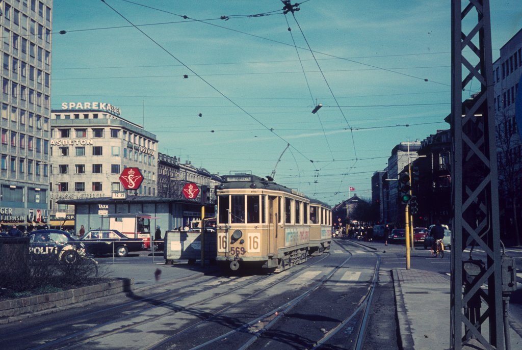 K�benhavn / Kopenhagen KS SL 16 (Tw 569) N�rre Voldgade / N�rreport station im M�rz 1970.
