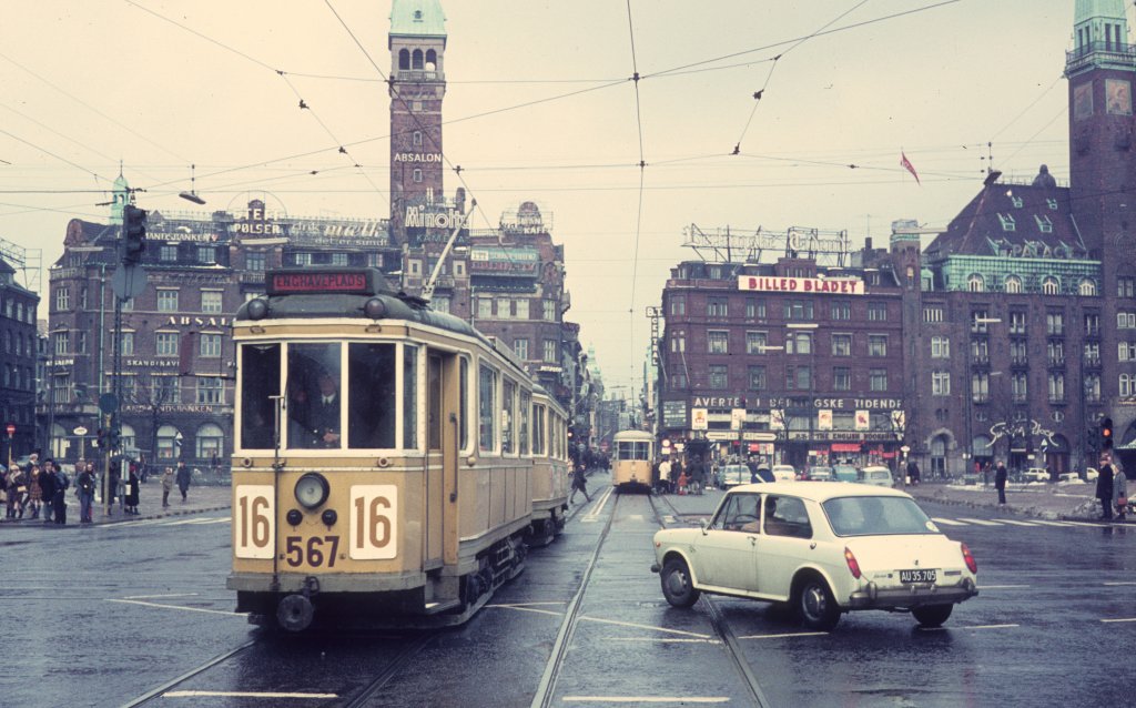 K�benhavn / Kopenhagen KS SL 16 (Tw 567) R�dhusplads (: Rathausplatz) am 5. April 1970.
