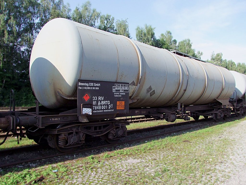 Kesselwagen(3381A-BRTG7848001-2)von Brenntag-CEE steht in Ried i.I. zur Entladung bereit;100808