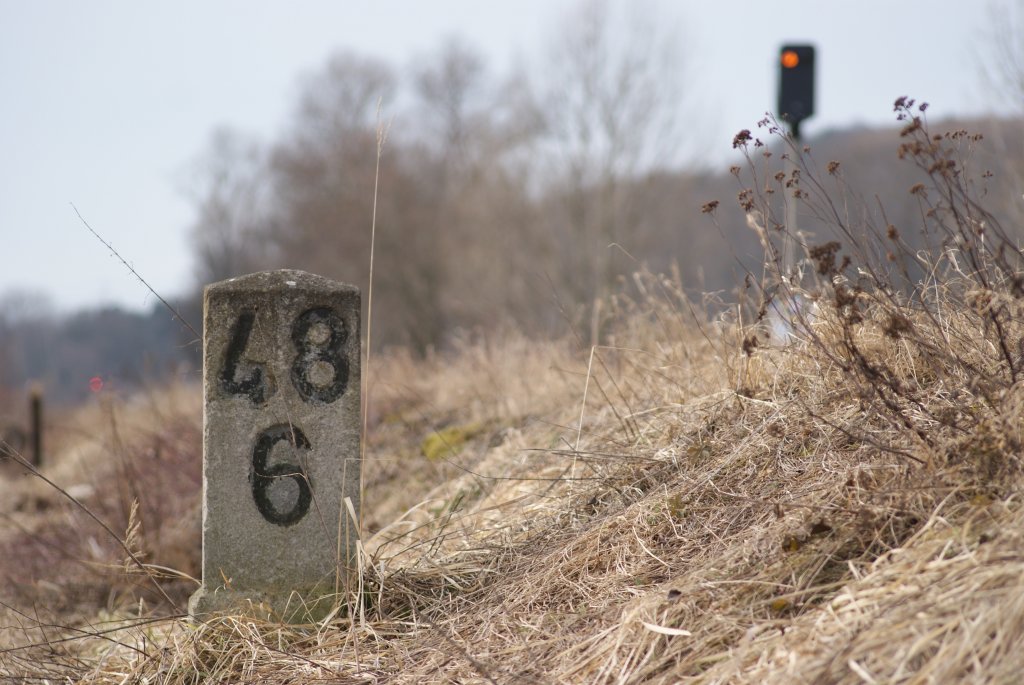 Kilometerstein nhe Salsitz(b. Zeitz) an der Strecke Leipzig - Saalfeld, 12.02.2011