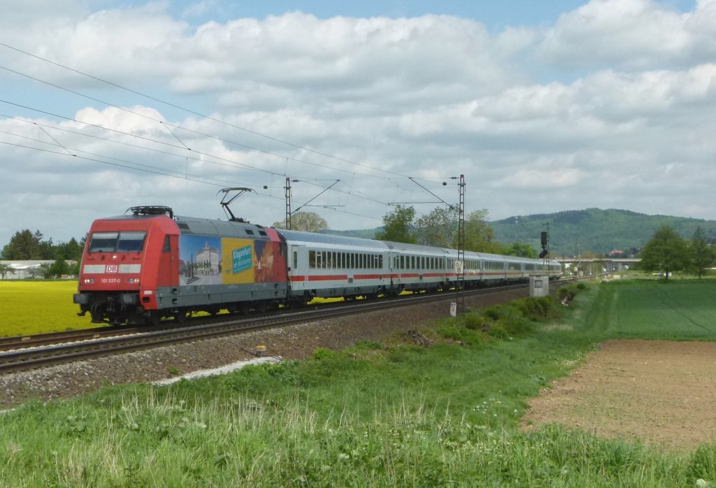 Klagenfurt 101 037-0 ist mit dem EC 219 Graz - Frankfurt (Main) am 03.05.2012 bei L�tzelsachsen