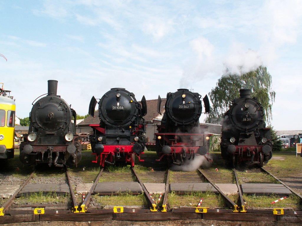 Kleine Lokparade am morgen des 16.5.2010 im Museum Darmstadt-Kranichstein