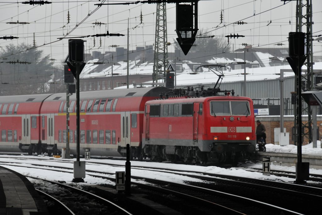 Kleines Neujahrsrtsel : in welche Richtung fhrt der Zug ? Aufgenommen am 31/12/2010 in Aachen-Hbf.