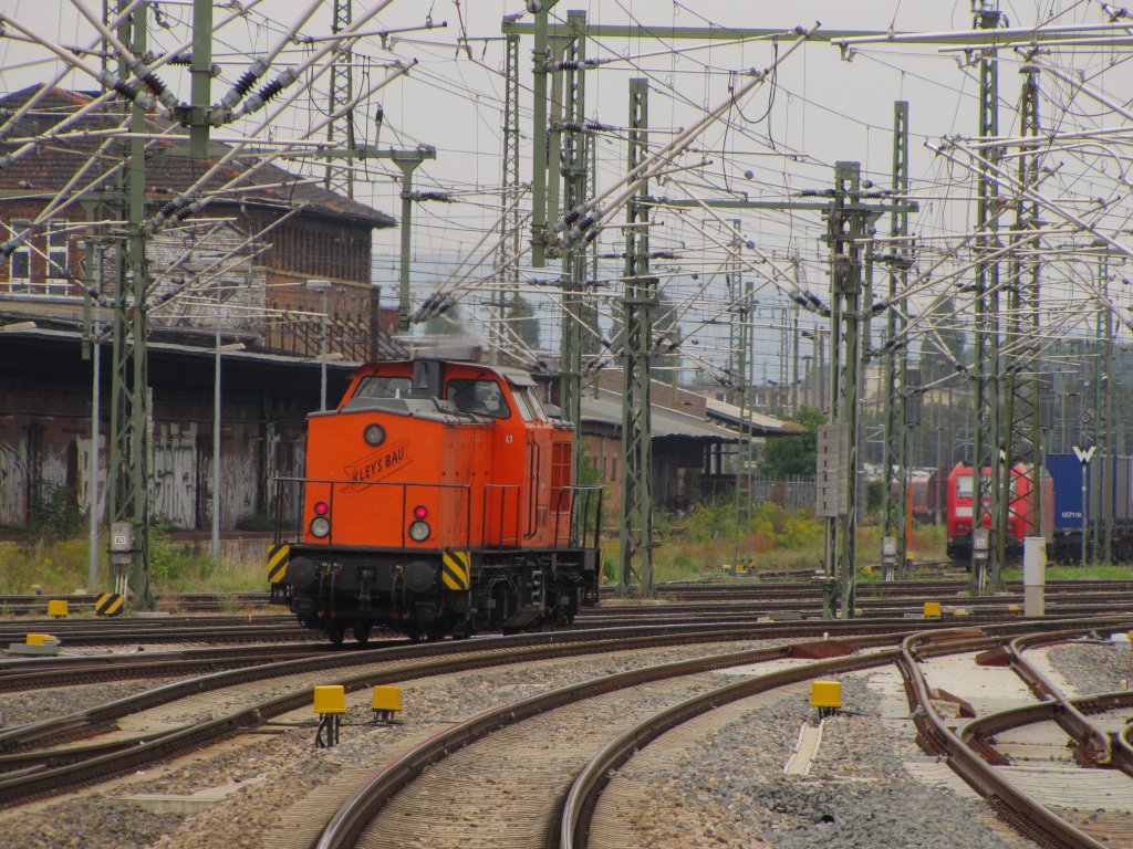 KLEYS BAU Lok 14 (98 80 3293 902-3 D-RAILS) fuhr am 31.08.2012 durch Erfurt Hbf in Richtung Gterbahnhof.
