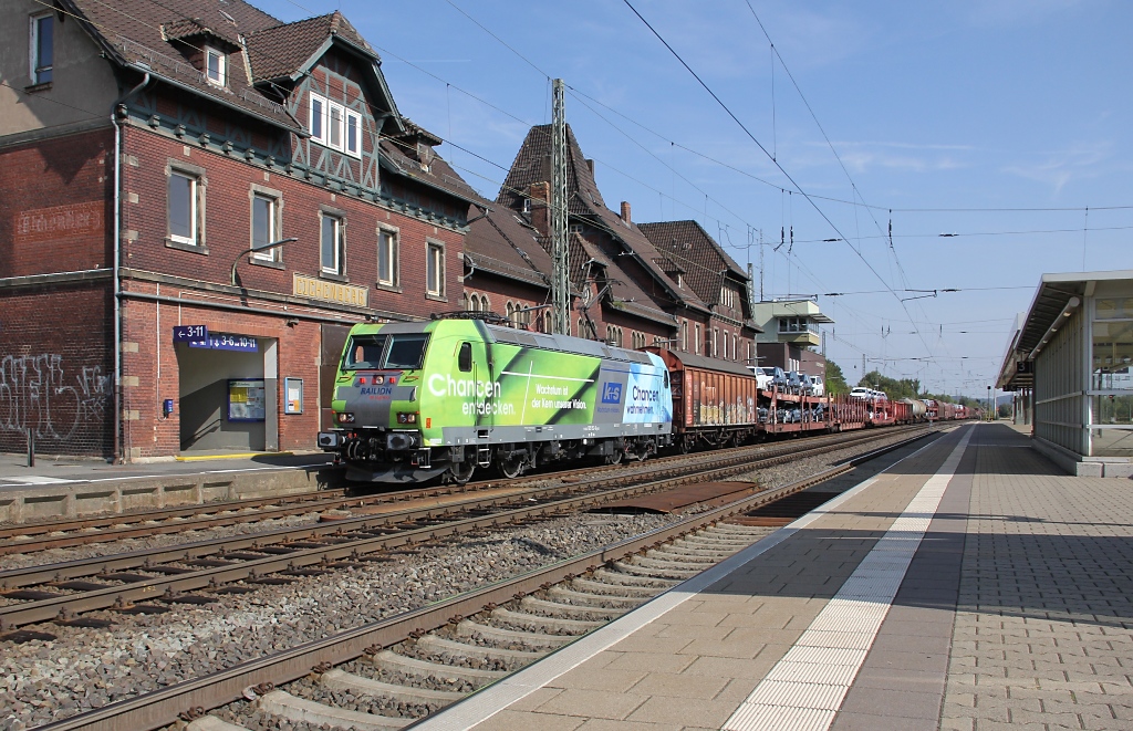 Kontraste: Am 16.09.2011 kam mal wieder 185 152-6 mit einem gemischtem Gterzug in Richtung Sden durch Eichenberg.