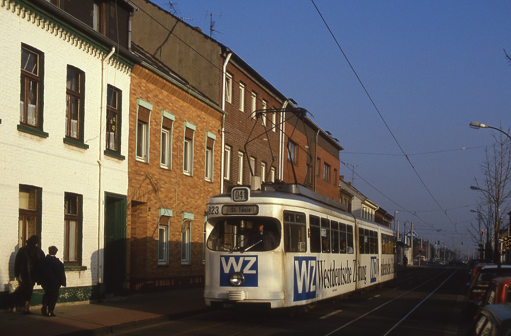 Krefeld Tw 823 in St.Tnis, 07.12.1986.