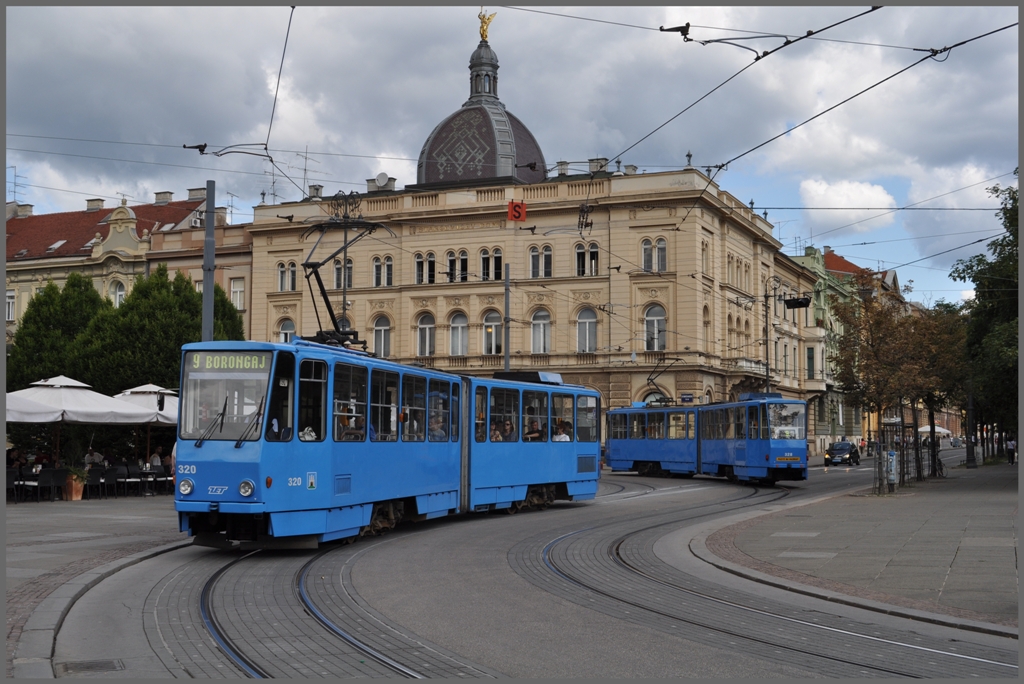 KT4YU 320 und 328 beim Bahnhof Glavni Kolodvor. (02.07.2011)
