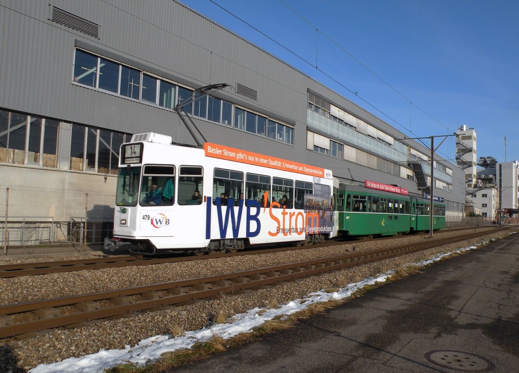 Kurz nach der Revision erhlt der Be 4/4 479 wieder eine neue IWB Werbung. Vor der Revision hatte er bereits eine andere IWB Werbung. Hier sehen wir den Be 4/4 479 kurz nach der Haltestelle Ksteli auf der Linie 14. Die Aufnahme stammt vom 12.12.2012.