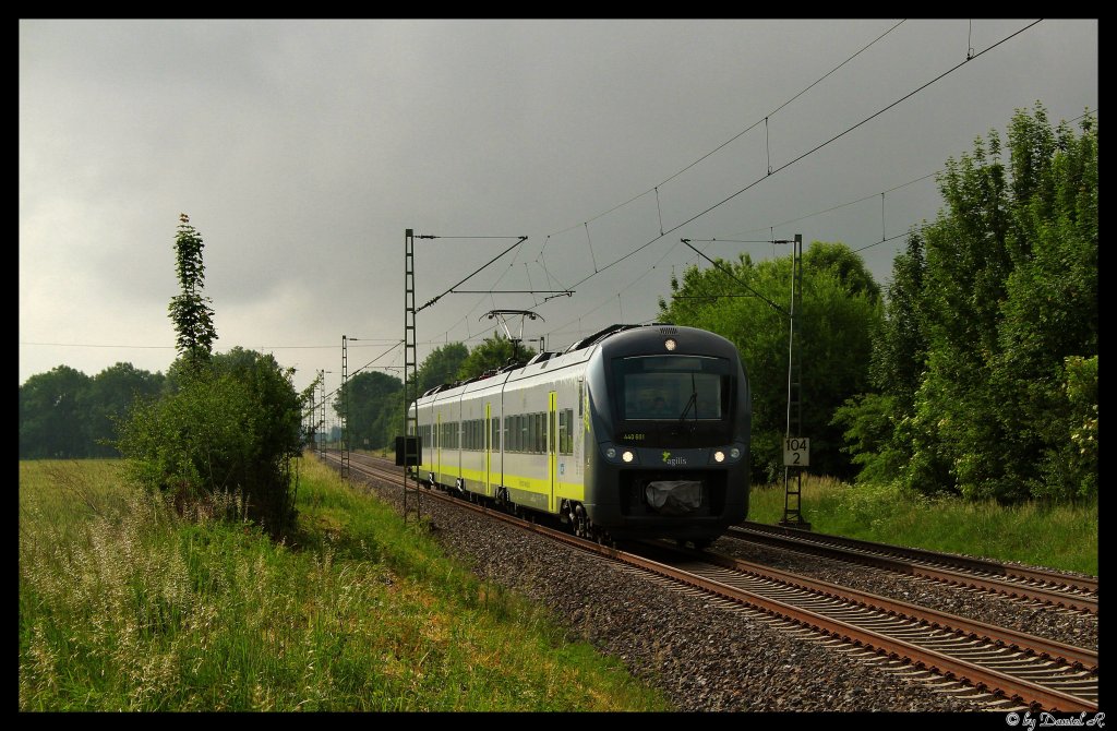 Kurz vor dem Gewitter kam... NEIN ! Es kam kein Gewitter. Aber 440 601 kam als ag 84406 von Plattling nach Neumarkt. Nchster Halt: Obertraubling. (28.05.2011, Mangolding)