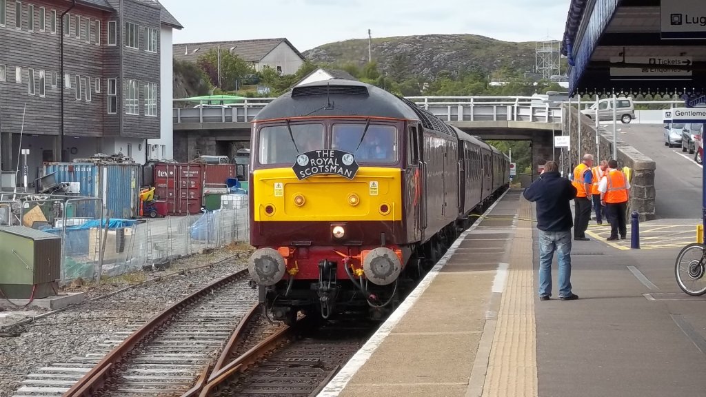 Kyle of Lochalsh mit nem eingef. Zug 