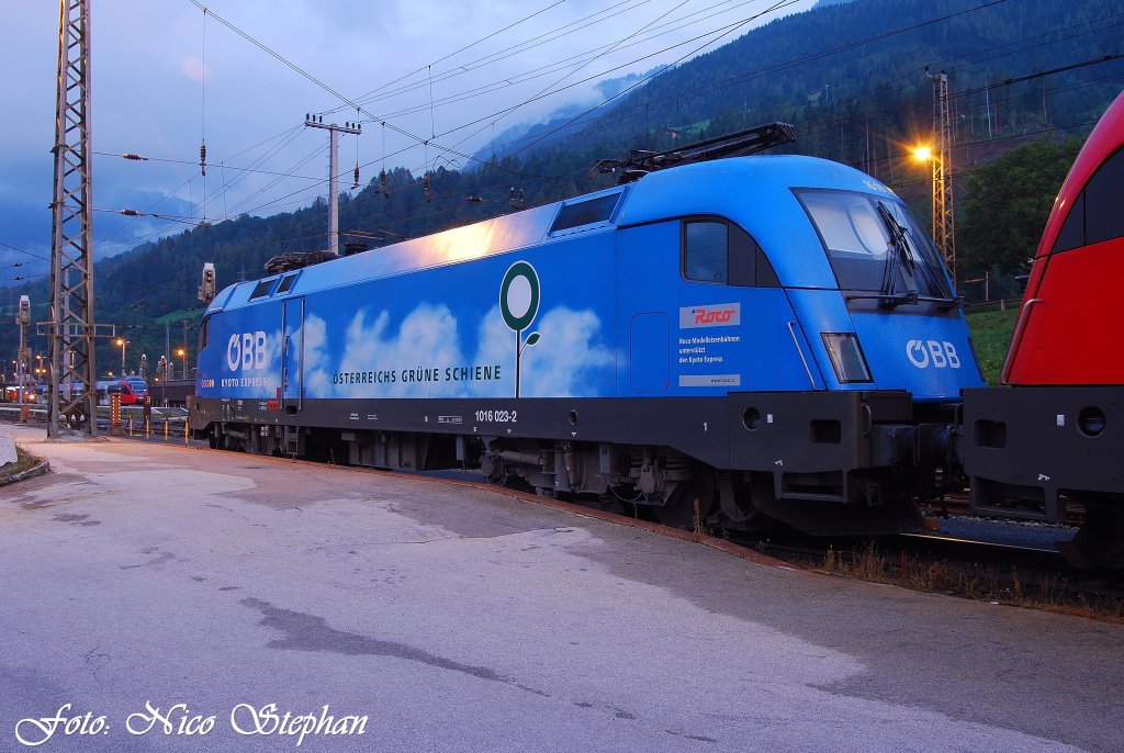 Kyoto-Taurus 1016 023-2 whrend ihrer Abendruhe,Schwarzach-St.Veit (sterreichurlaub 21.08.09)