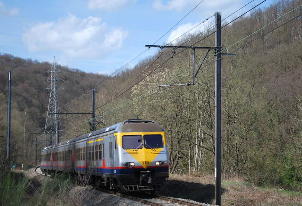 L-Zug Welkenraedt-Spa-Gronstre bei Marteau am 18. April 2013.