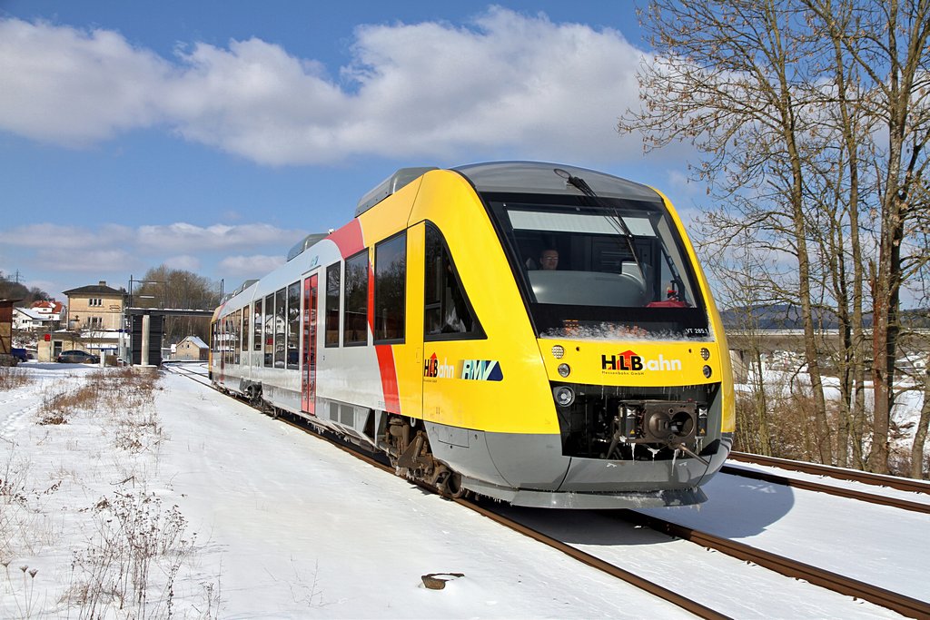 Lahntalbahn Winterimpressionen - 13.03.2013  --  HLB VT 285 Regionalbahn in Leun  --  Weitere Fotos siehe auch auf http://www.schmalspuralbum.de/ und http://www.FGF-Fotoalbum.de/