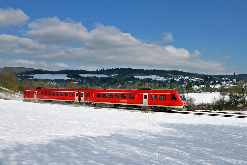 Lahntalbahn Winterimpressionen - 13.03.2013  --  DB 612er Regionalexpress bei Leun  --  Weitere Fotos siehe auch auf http://www.schmalspuralbum.de/ und http://www.FGF-Fotoalbum.de/
