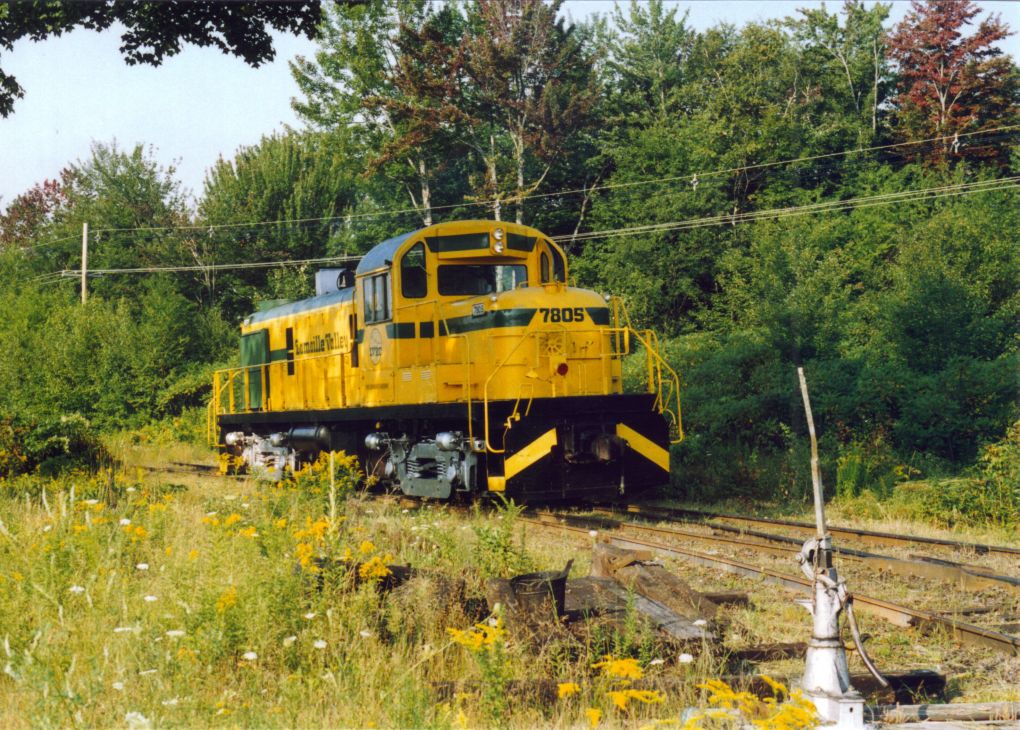 Lamoille Valley Railroad RS-3 #7405 macht fr eine Sonderfahrt fertig.  23/8/1992 Foto, Morrisville Vermont.