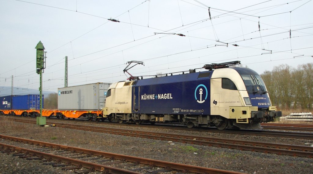 Lange hinterher geschaut, und endlich erwischt: 182 535-5 (ES 64 U2-035)  Khne & Nagel  mit Containerzug in Fahrtrichtung Sden durch Eschwege West. Aufgenommen am 24.03.2010.