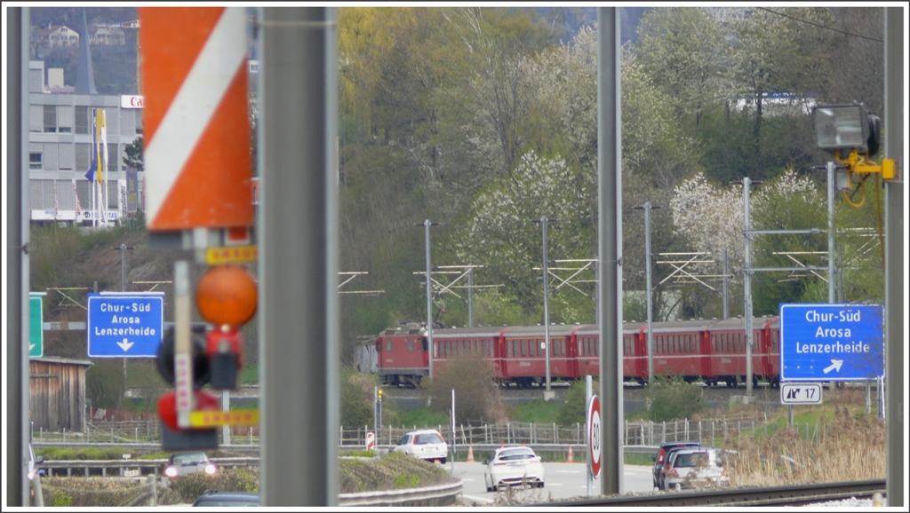 Langsamfahrstelle fr die Erneuerung des Dreischienengleises bei Chur Sd. (21.04.2010)