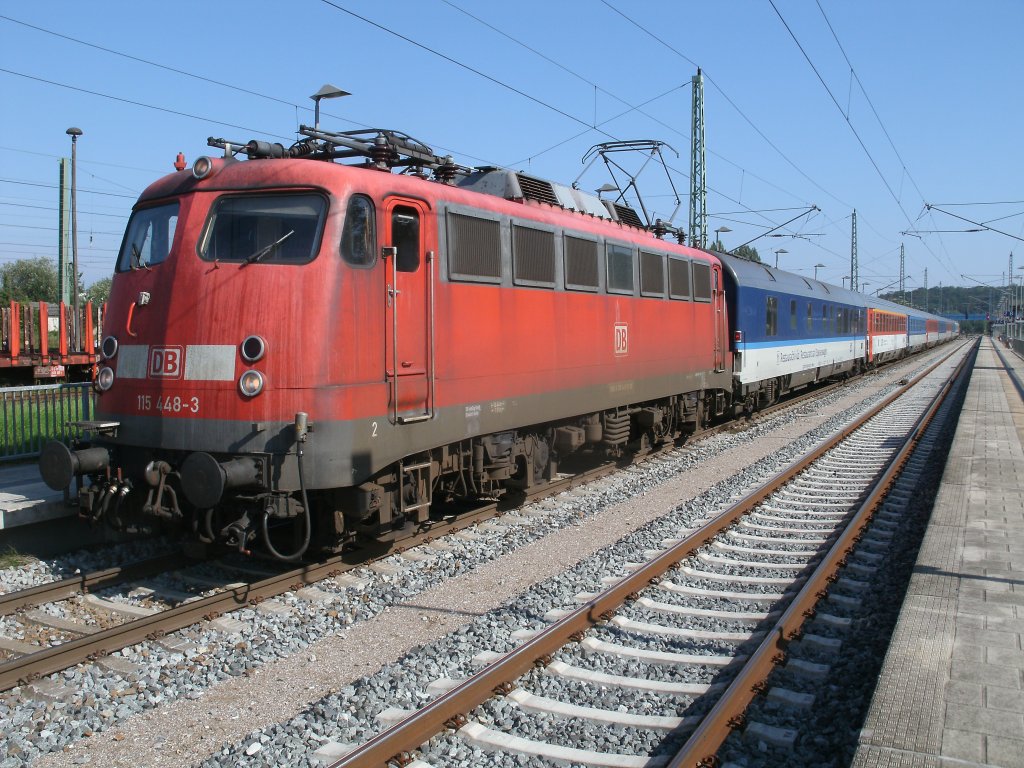 Laut Fahrplan fhrt der EC 379,Binz-Brno,hinter dem IC 2213,Binz-Stuttgart,am 04.September 2011,gab es eine Ausnahme.So durfte 115 448 mit dem EC vor dem IC bis Stralsund fahren.Aufnahme in Bergen/Rgen