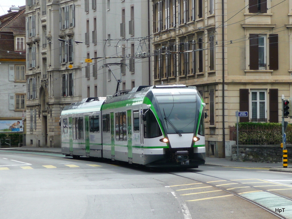 LEB - Triebwagen RBe 4/8 42 unterwegs in Lausanne als Regio nach Bercher am 09.09.2010