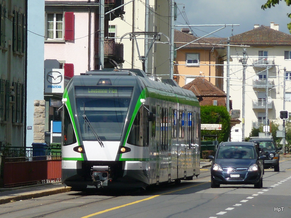 LEB - Triebwagen RBe 4/8 43 unterwegs in Lausanne als Regio nach Lausanne am 09.09.2010