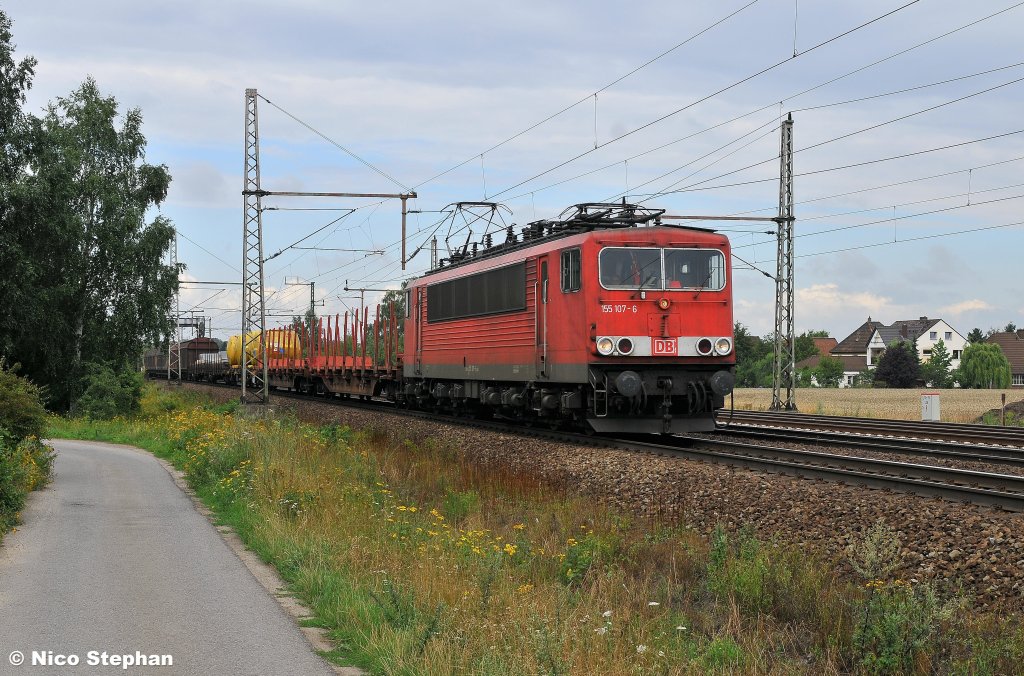 Leichtes Spiel hatte 155 107-6 mit ihrerm kurzen gemischten Zug nach Seelze (06.08.10 Dedensen-Gmmer)