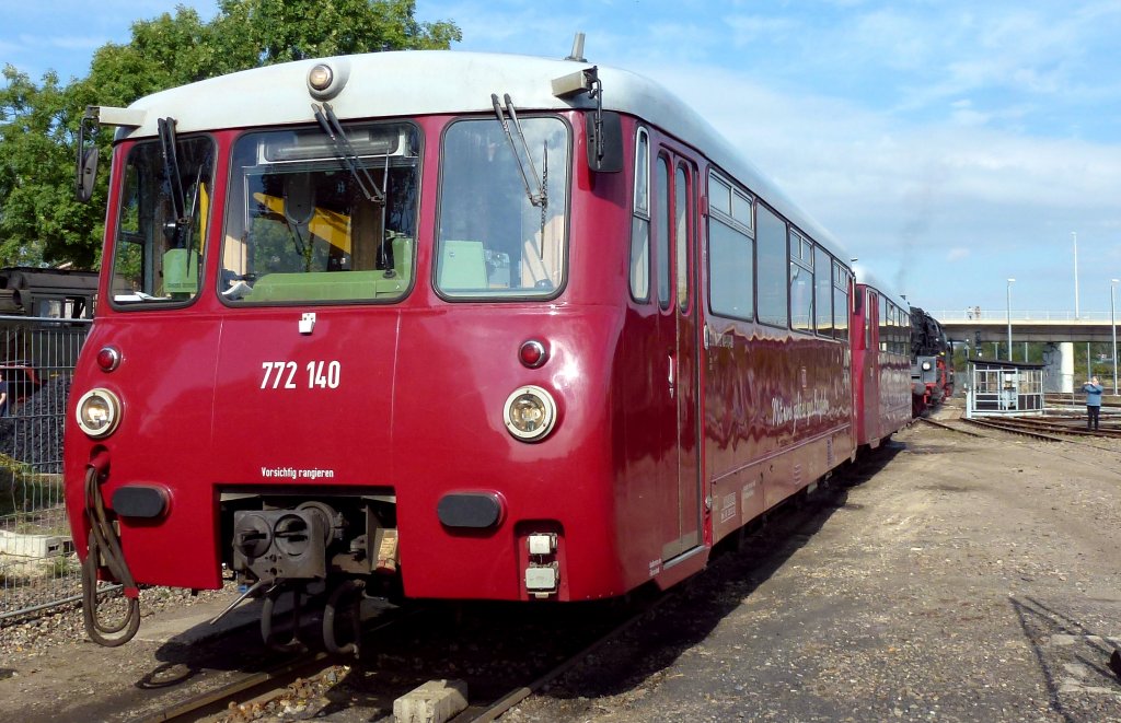 Leichtverbrennungstriebwagen LVT 772 140 der Oberweissbacher Berg und Schwarzatalbahn in Gera. 29.09.12