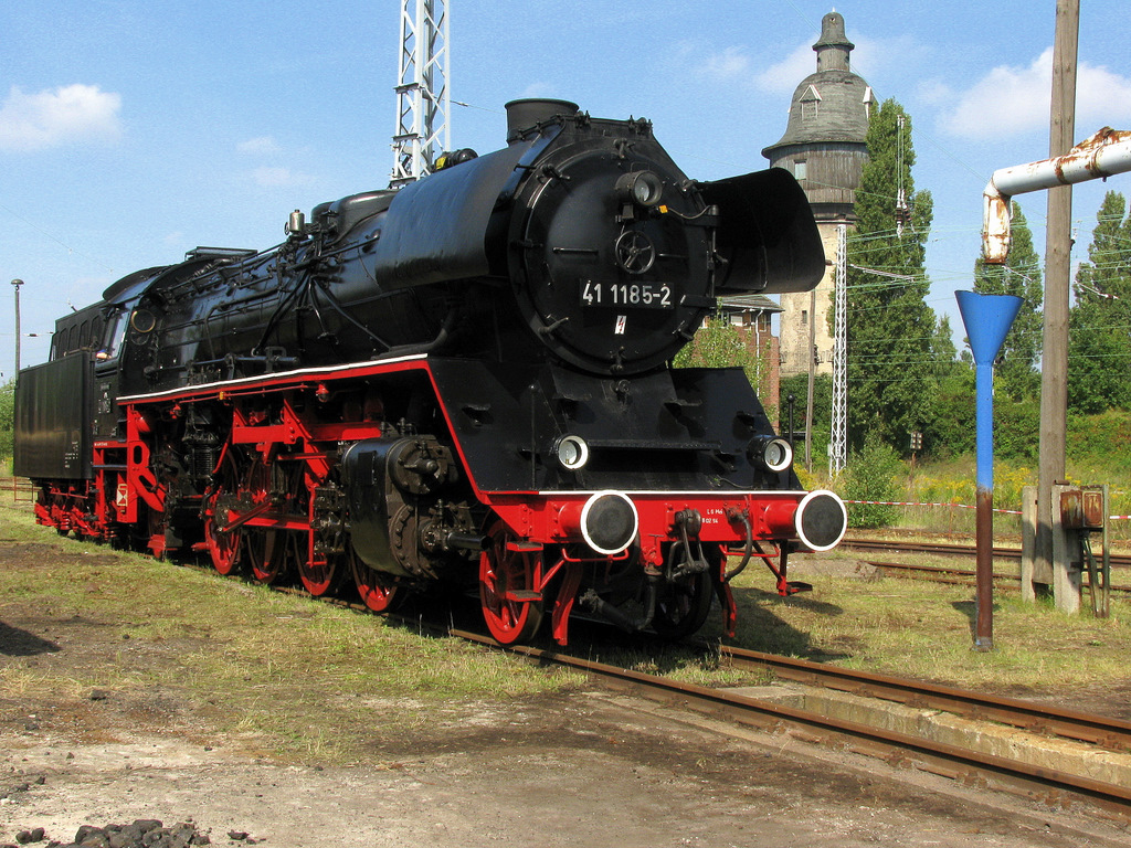 Leider nicht unter Dampf stand am 11.09. die 41 1185-2 im BW Bereich unterhalb des Wasserturms abgestellt.