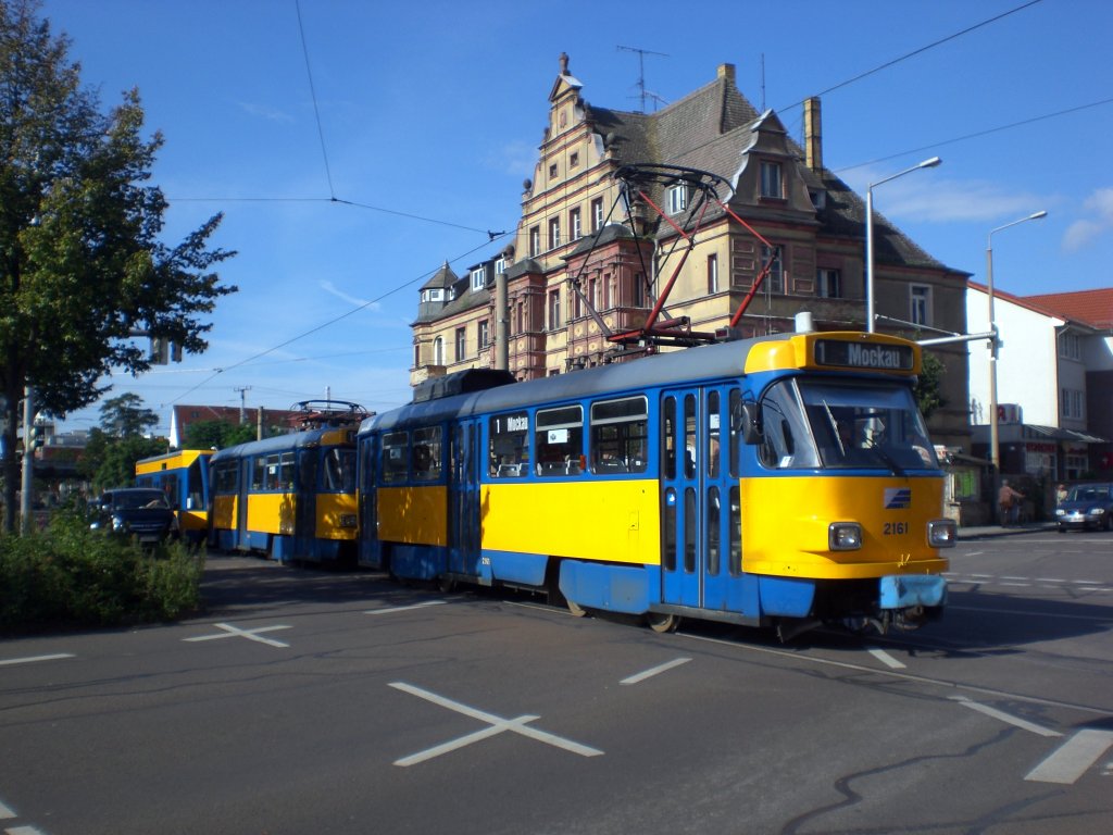 Leipzig: Straenbahnlinie 1 an der Haltestelle Mockau Post.(25.8.2010)