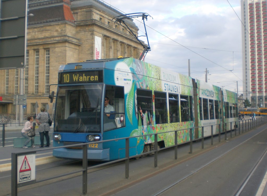 Leipzig: Stra�enbahnlinie 10 nach Wahren am Hauptbahnhof.(25.8.2010)