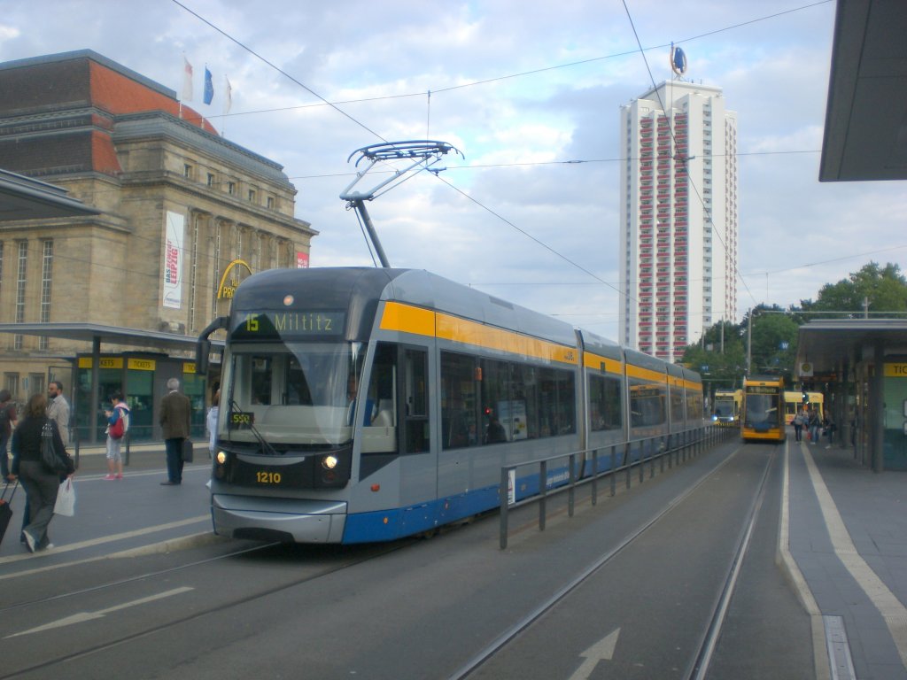 Leipzig: Stra�enbahnlinie 15 nach Miltitz am Hauptbahnhof.(25.8.2010)