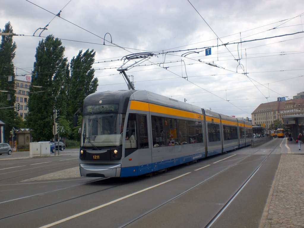 Leipzig: Straenbahnlinie 16 nach Lnig am Hauptbahnhof.(25.8.2010)