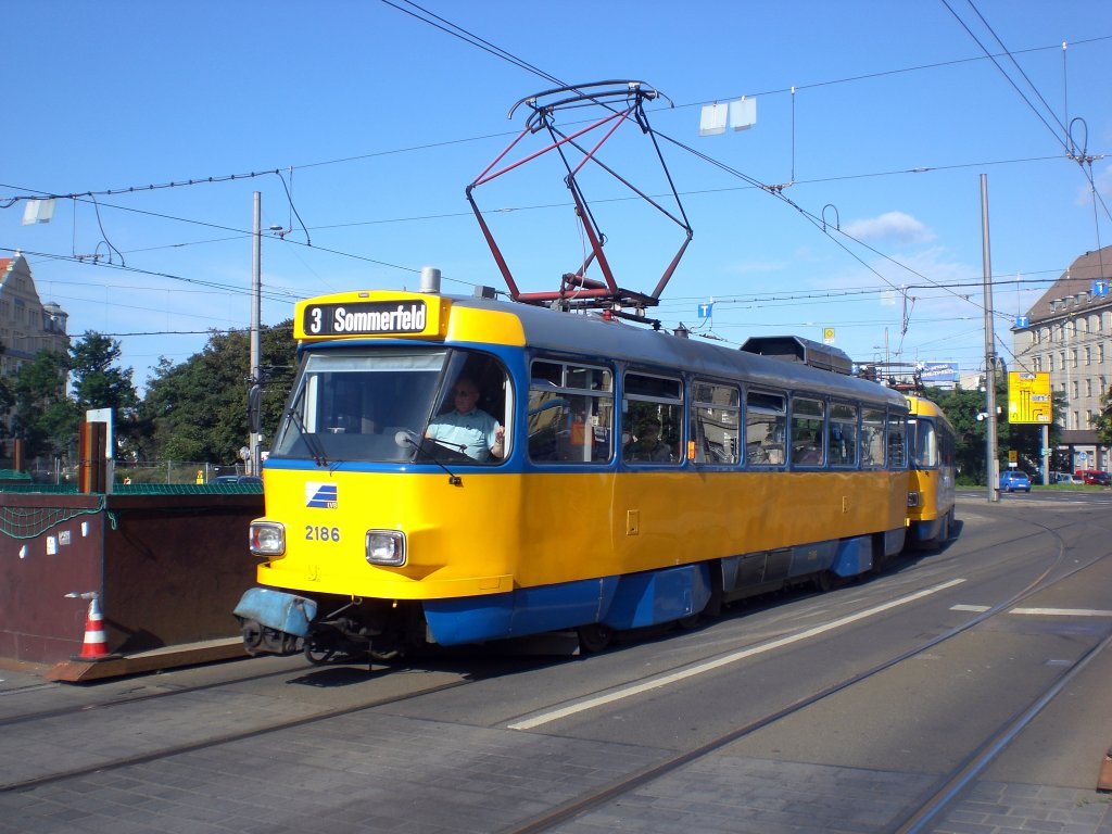 Leipzig: Straenbahnlinie 3 nach Sommerfeld am Hauptbahnhof.(25.8.2010)
