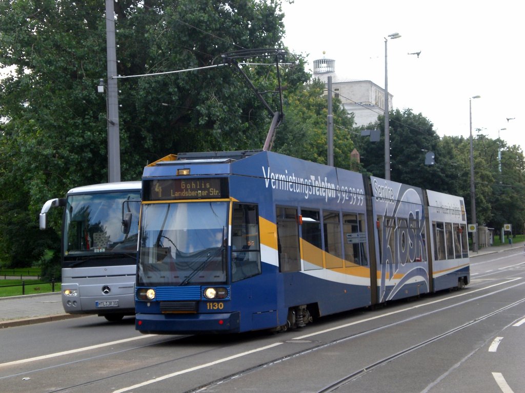 Leipzig: Straenbahnlinie 4 nach Gohlis Landsberger Strae nahe vom Hauptbahnhof.(25.8.2010)