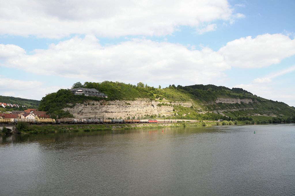 Licht aus! Spot an! Fr eine 152er am 23.06.10 Richtung Wrzburg in Retzbach-Zellingen