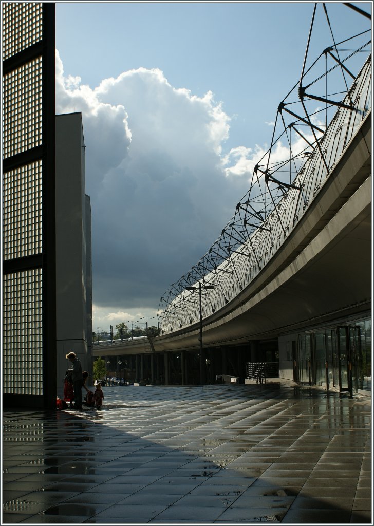 Licht und Schatten am Hauptbahnhof Berlin.
13. Sept. 2010