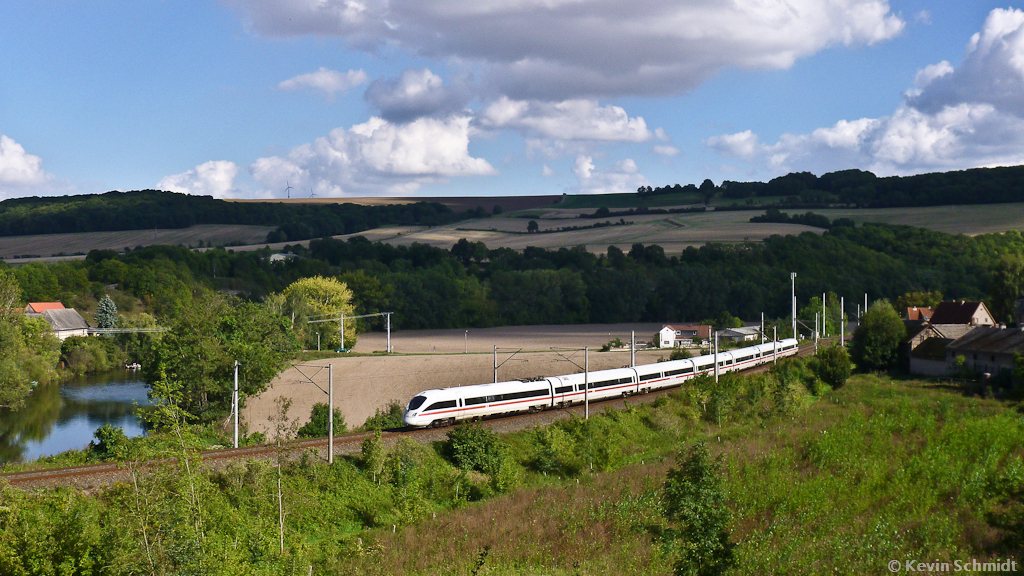Licht und Schatten im Saaletal - ICE 1613 Berlin - München auf der <a href= https://www.youtube.com/watch?v=DqaBPmjaGNA >Saalbahn</a> bei Wichmar zwischen Camburg und Dornburg (Nachschuss), 08.09.2012.