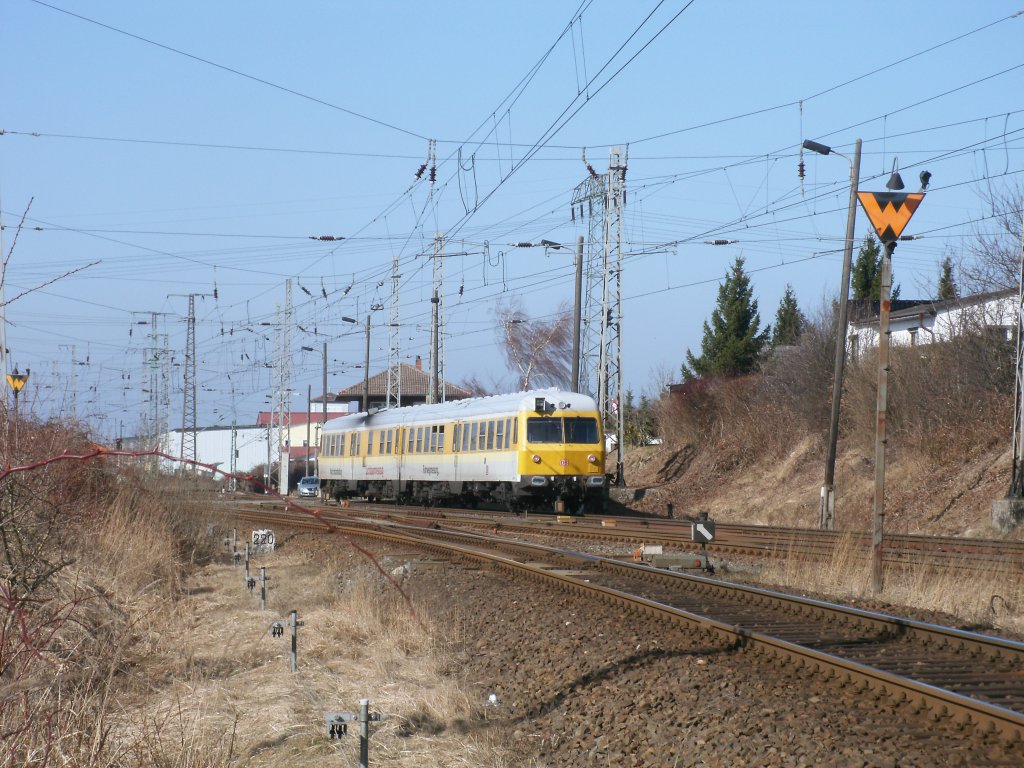 Lichtraummesszug 719 045/046 am 22.Mrz 2011 auf der Greifswalder Strecke am Abzw Srg in Stralsund.