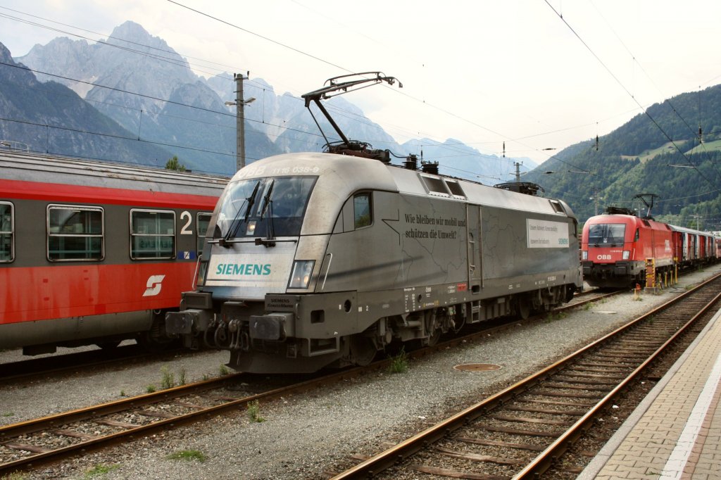 Lienz in Osttirol am 11.08.10: 1116 038-9  Siemens  wartet auf die n�chste Fahrt.