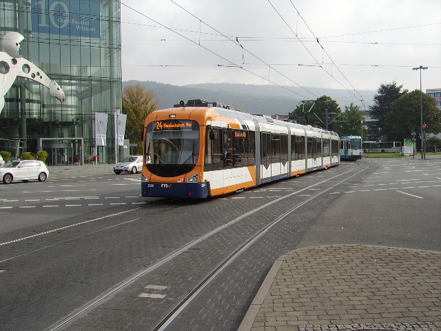 Linie 24 des RNV am Heidelberger Hbf am 15.10.10
