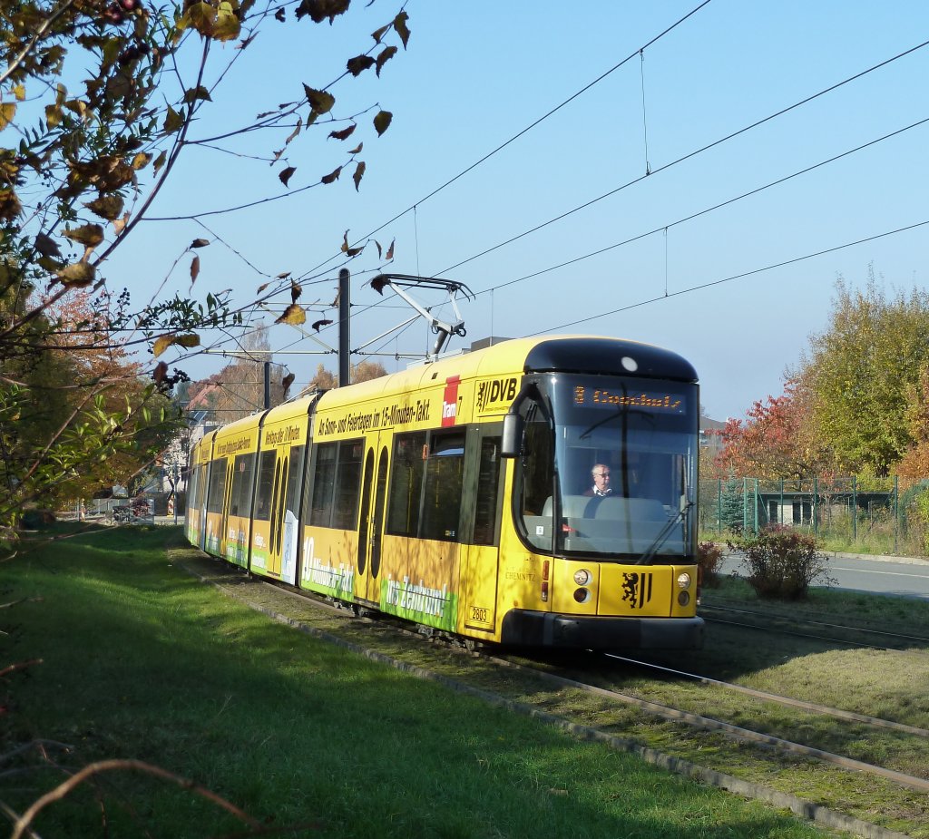 Linie 3 (2803) auf dem weg nach Coschtz.
Dresden Westendring
1.11.11