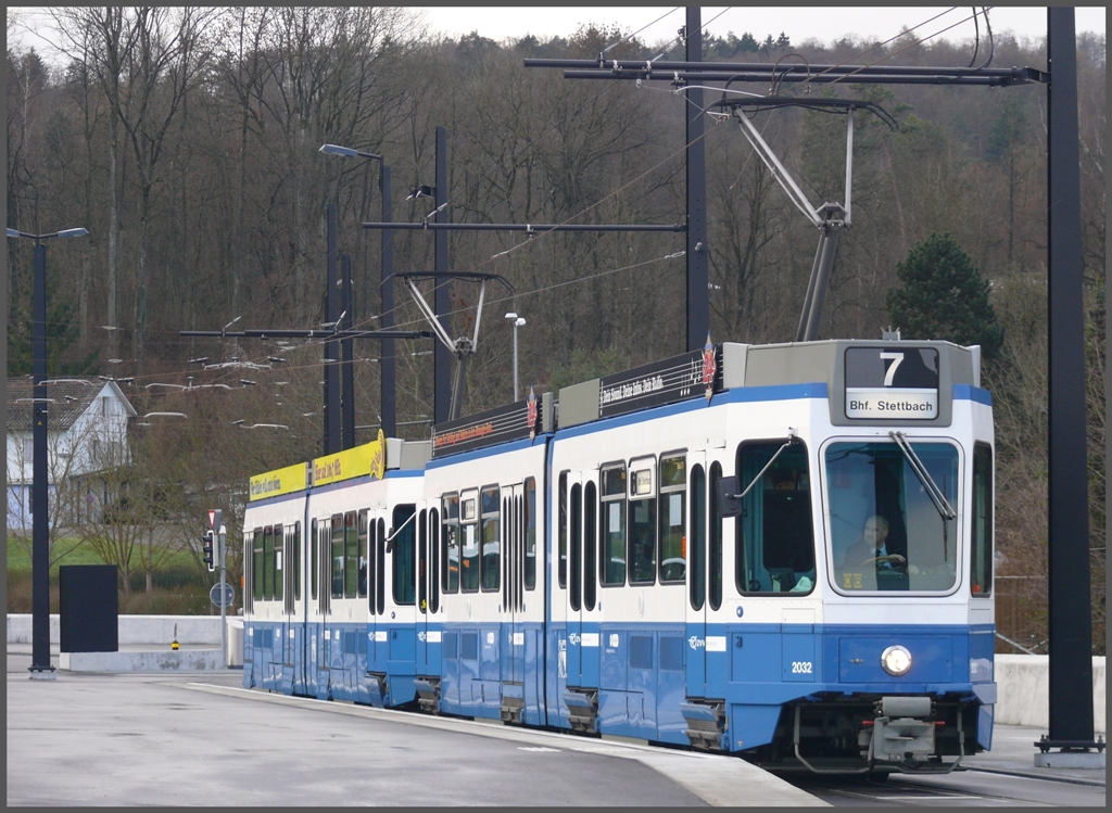 Linie 7 in Stettbach. (13.12.2010)