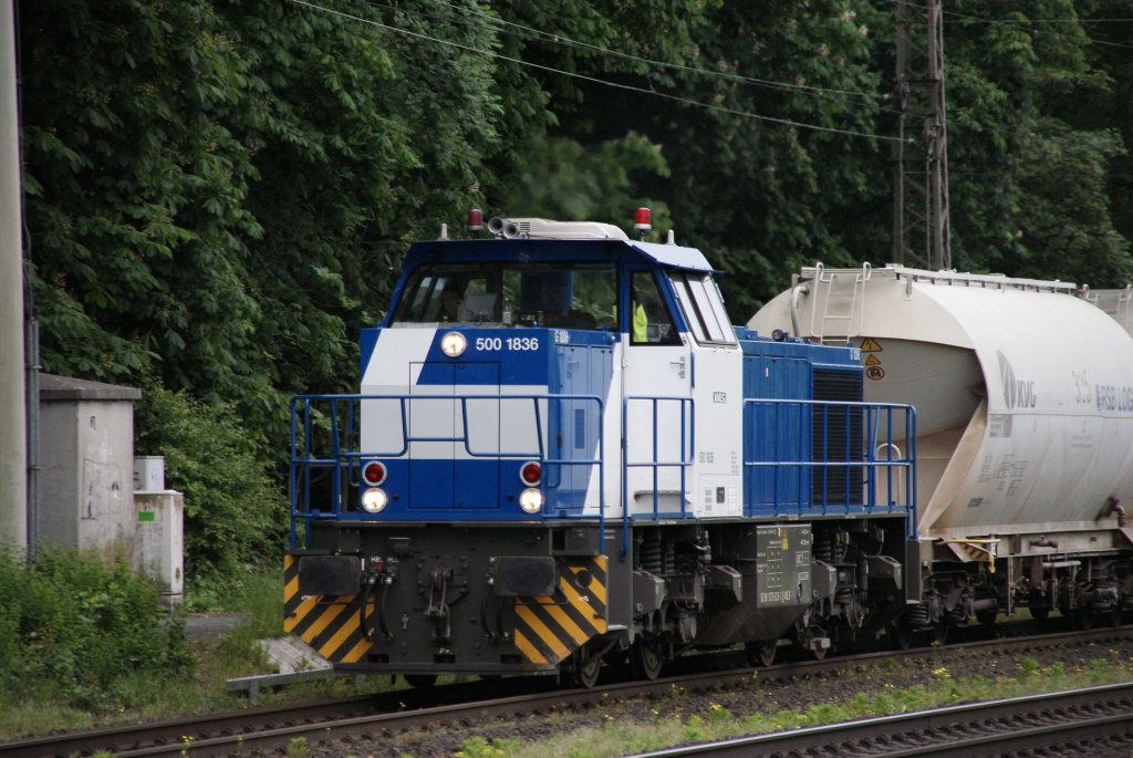 Lintorf, 26.5.´10: MAK 1206 (500 1836) der WRS (mit Beschriftung des WLS) fhrt mit gemischtem GZ in Richtung Duisburg.