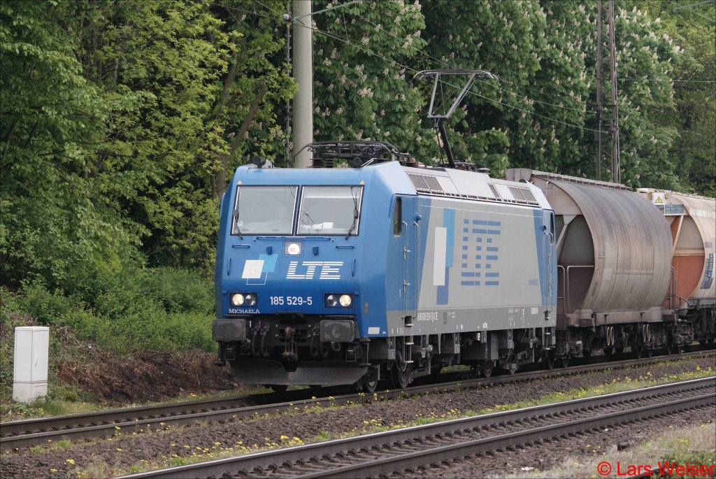 Lintorf am 8.5.10: BR.185 529-5  Michaela  der LTE zieht einen Kesselwagenzug in Richtung Duisburg.