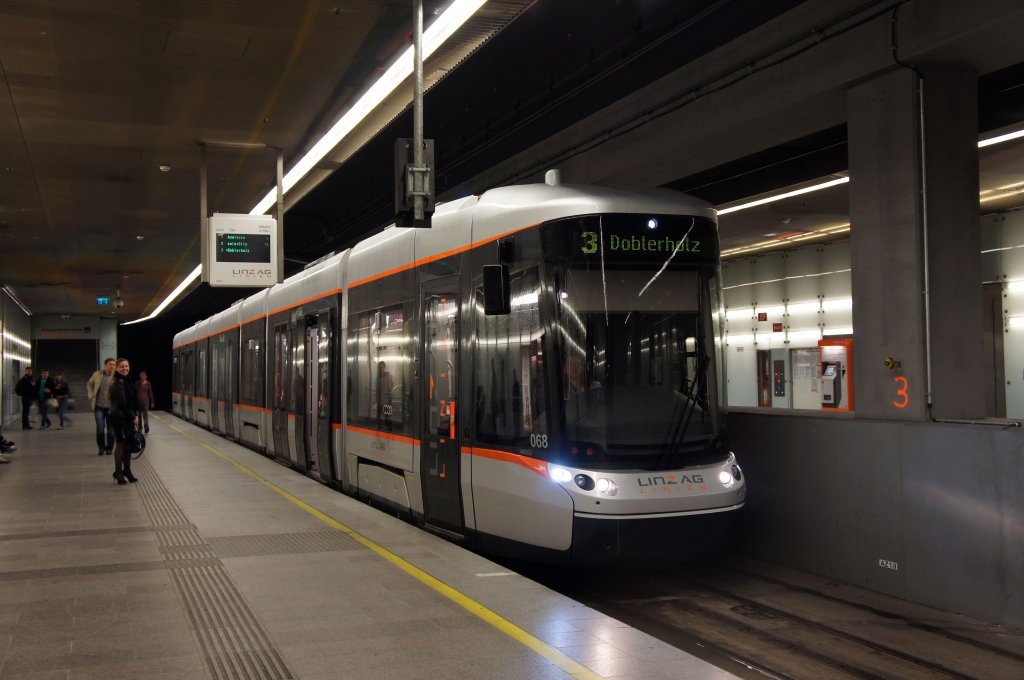 Linz AG, Linie 3, #068, Hauptbahnhof, 12.05.2012