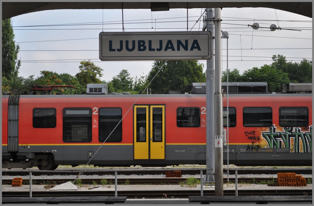 Ljubljana ist erreicht und das Ausmass der versprayten Zge nimmt zu, je weiter sdstlich man kommt.(02.07.2011)