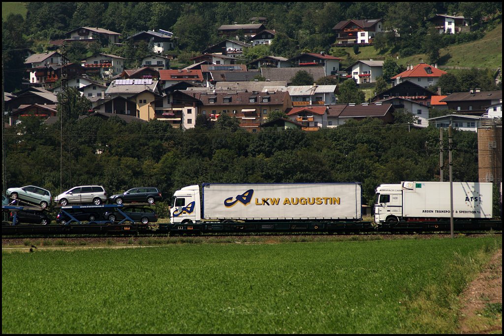 LKW AUGUSTIN nutzt die RoLa zwischen Brennersee und Wrgl. (07.08.2009)
