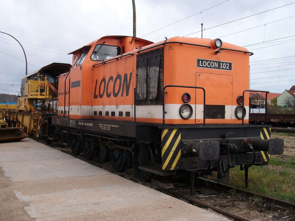 Locon-102 am 08.November 2010 auf der Ladestrae in Bergen/Rgen.